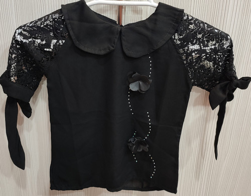 شومیز مشکی دخترانه مدل آستین گیپور گلدار